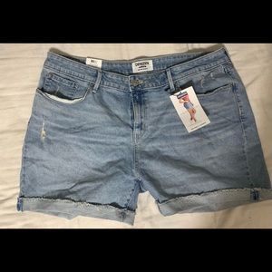Levi’s Denizen Mid-Rise Shorts